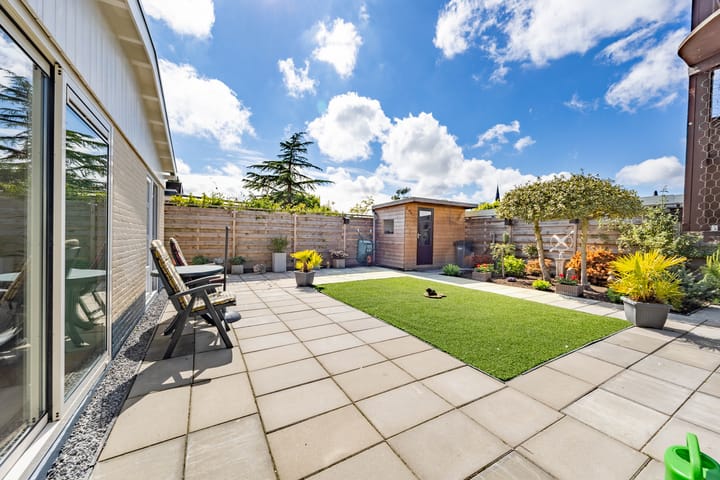 Photo 2 of Westvlietweg 10-25