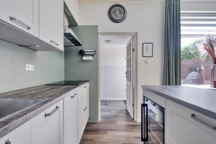 Photo 10 of Prins Bernhardlaan 46