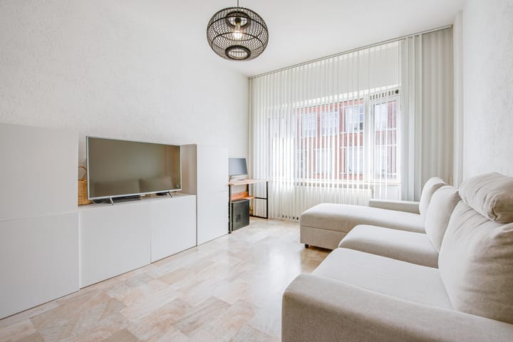 View photo of Den Helderstraat 89