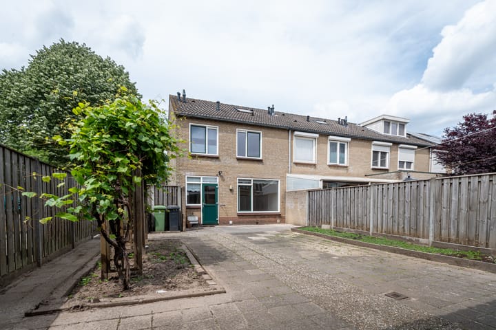 Foto 19 van Brederostraat 15