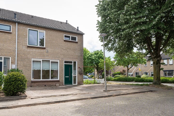 Foto 23 van Brederostraat 15