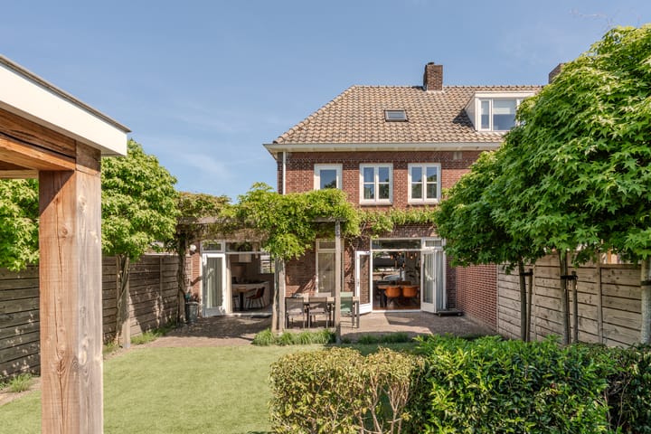 Photo 2 of Vondelstraat 87