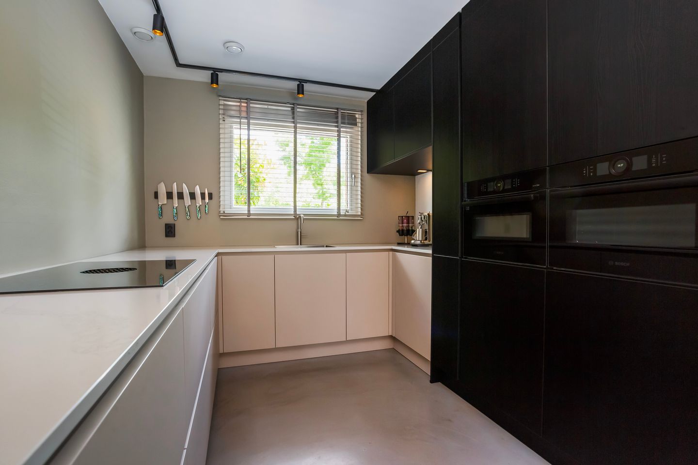 Photo 14 of Athenastraat 5