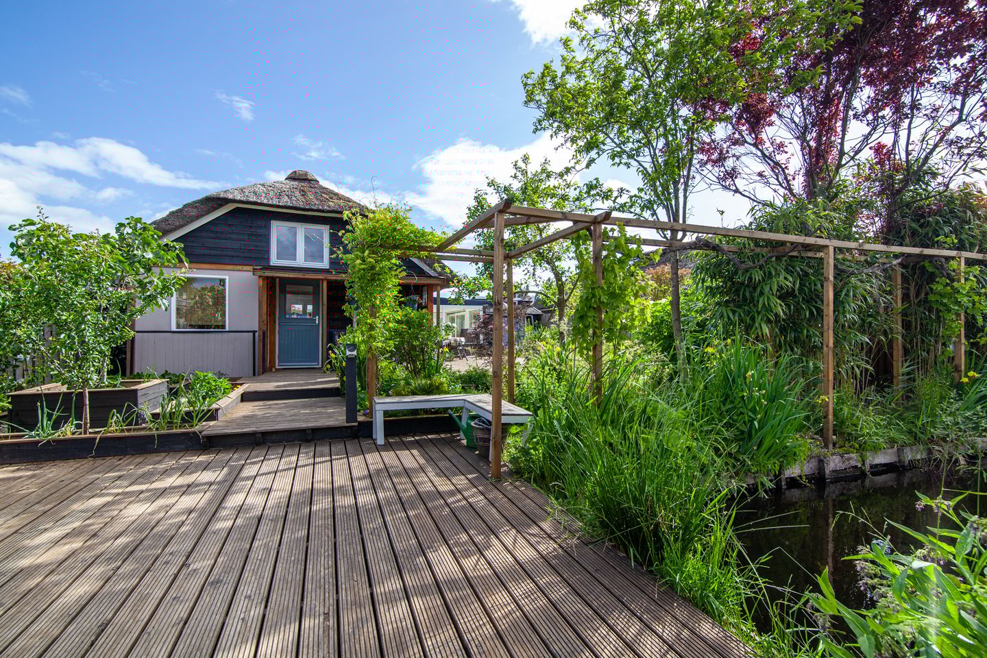 Foto 1 van Oosteinde 11-H136