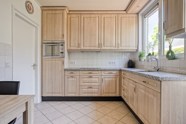 Foto 17 van Verheijen van Estveltstraat 1