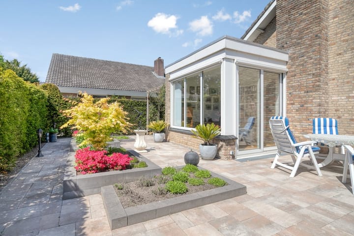 Foto 37 van Verheijen van Estveltstraat 1