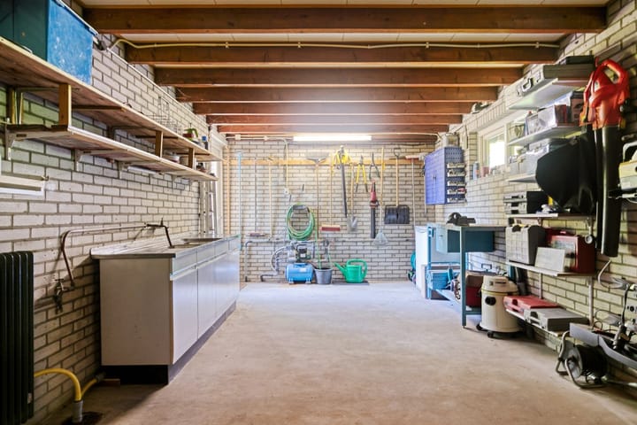 Foto 40 van Verheijen van Estveltstraat 1