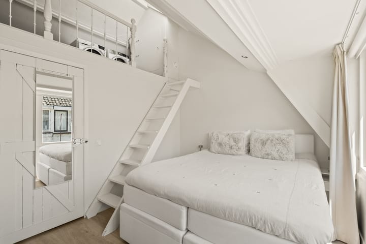 Foto 37 van Oudwijkerdwarsstraat 153