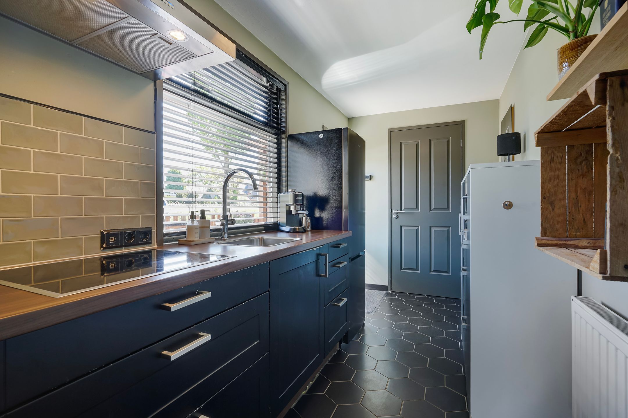 Photo 9 of Emmastraat 34