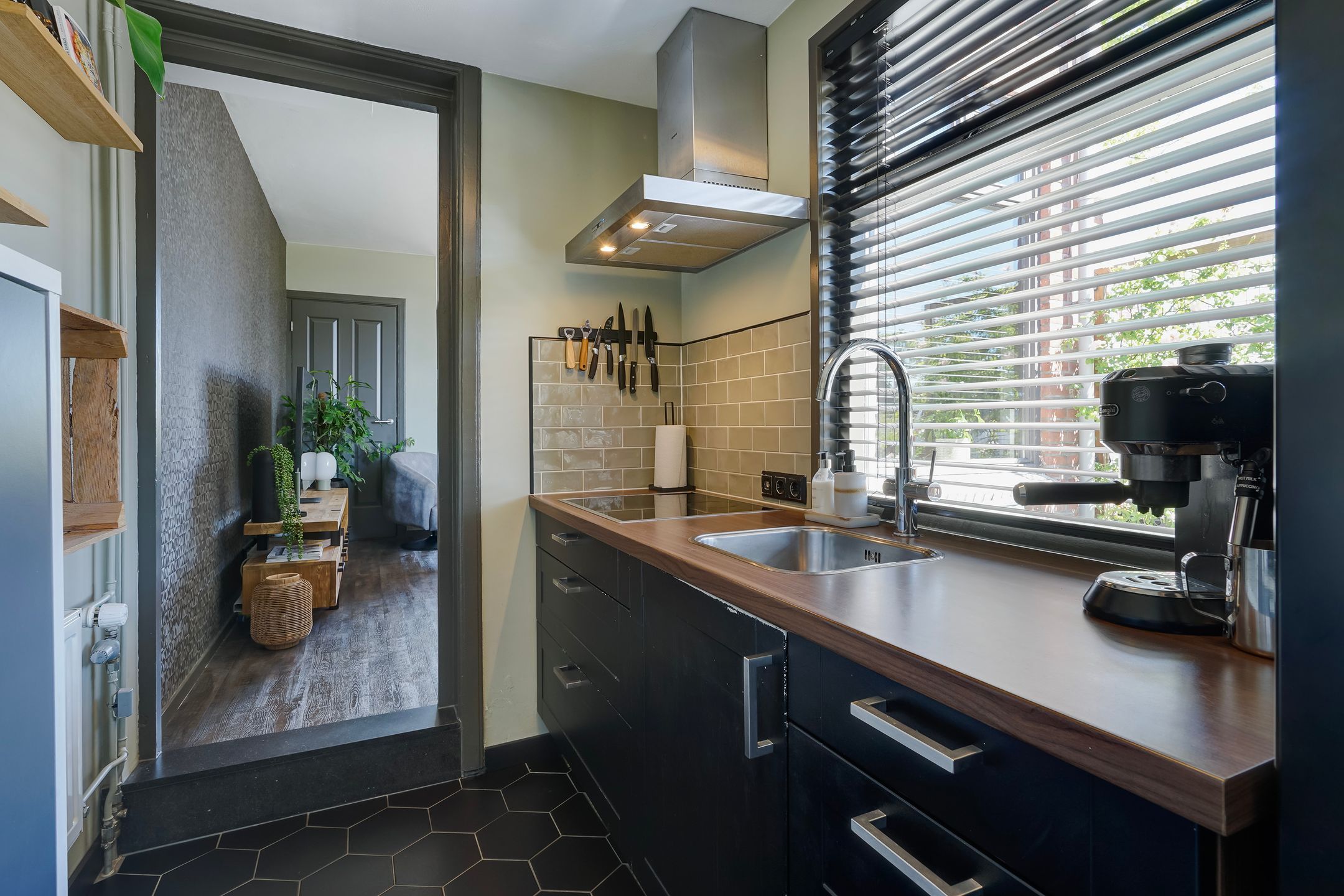 Photo 18 of Emmastraat 34