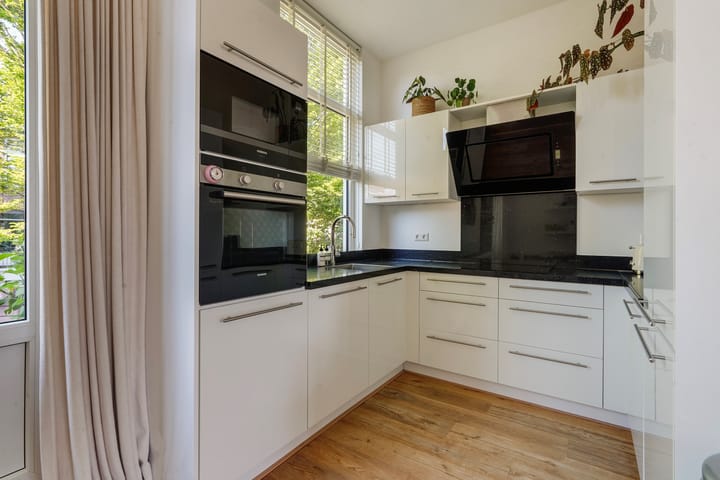 Foto 14 van Leeuwendaallaan 103