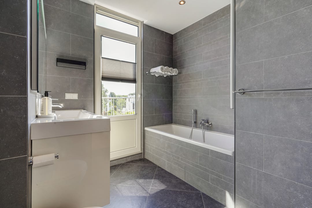 Photo 23 of Leeuwendaallaan 103