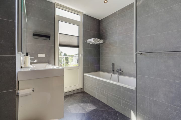 Foto 23 van Leeuwendaallaan 103