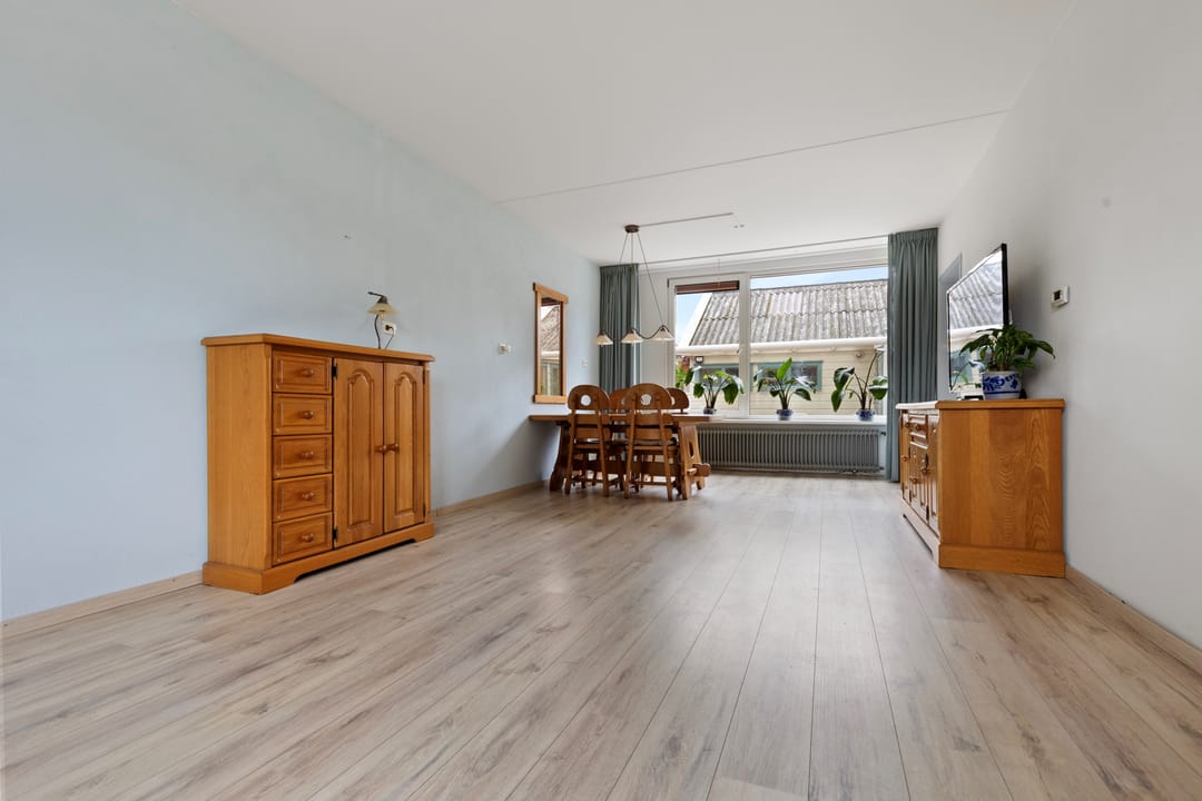 Photo 8 of Van Beethovenstraat 81