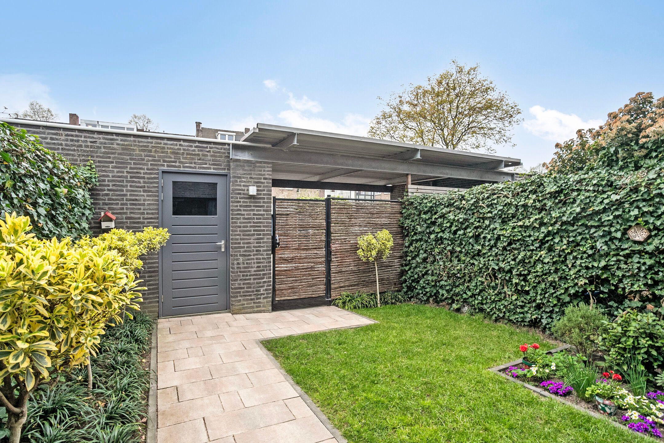 Foto 33 van Aldegondaplantsoen 15