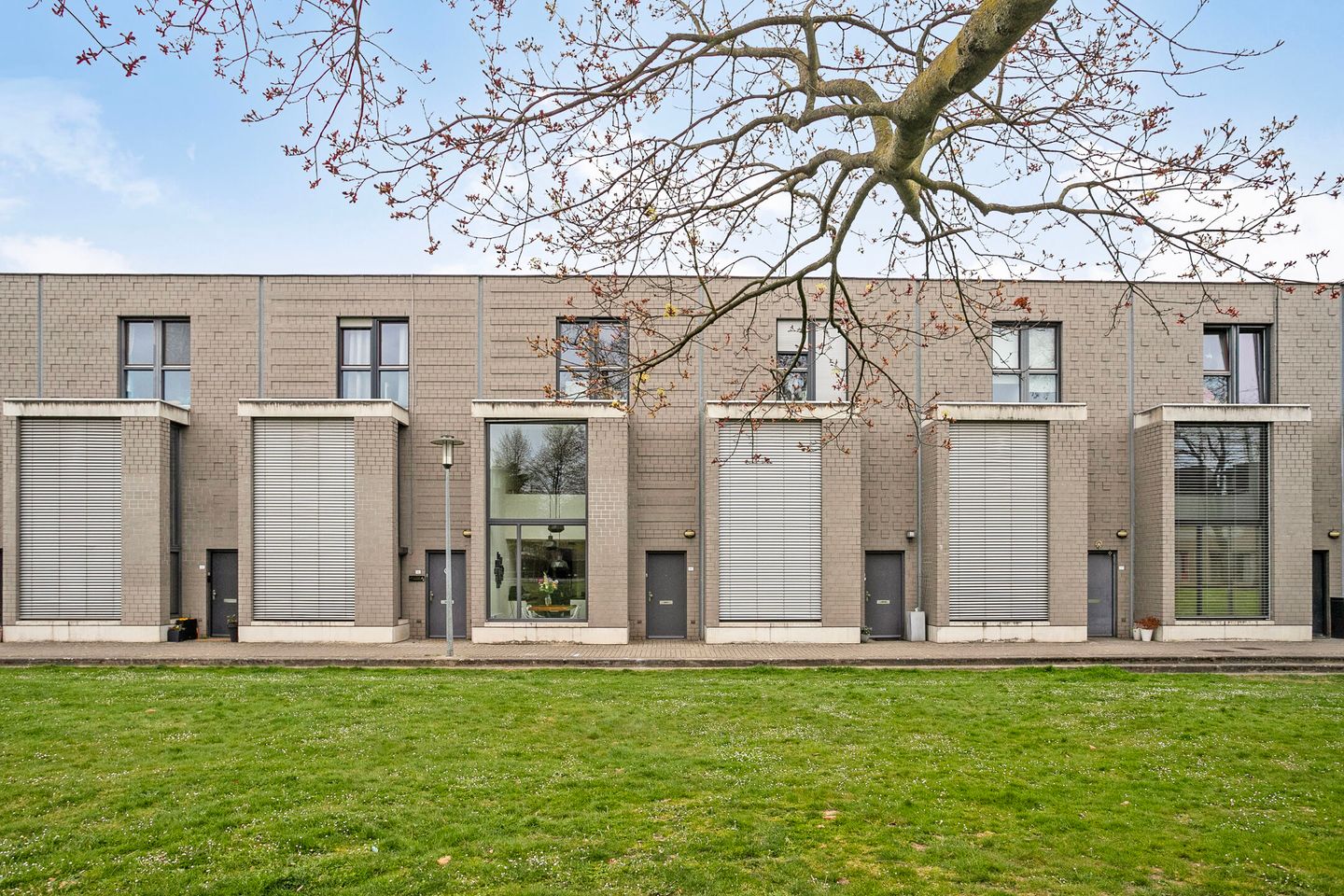 Foto 40 van Aldegondaplantsoen 15