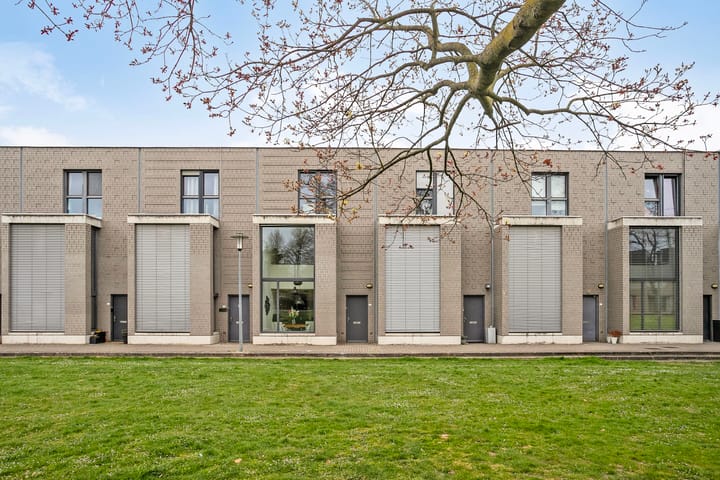 Foto 40 van Aldegondaplantsoen 15