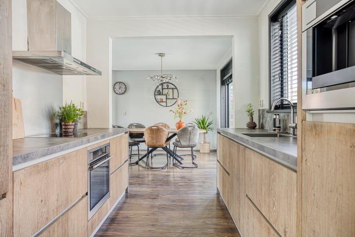 Foto 10 van Westeinderweg 26