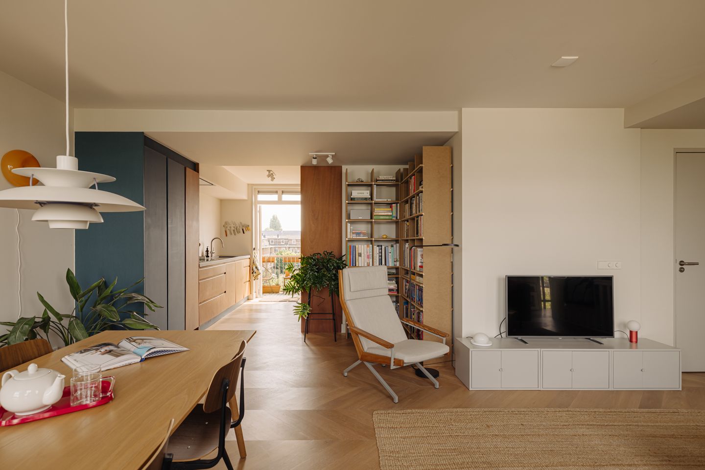 Photo 4 of Tjerk Hiddes de Vriesstraat 9-3