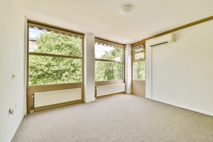 Photo 22 of van der Duynstraat 1-A