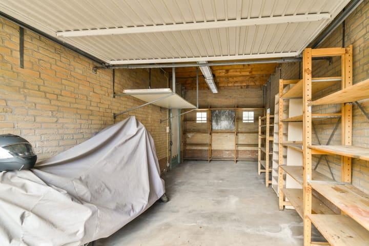 Photo 33 of van der Duynstraat 1-A