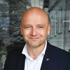 Peter Burbach - Makelaar (Directeur)