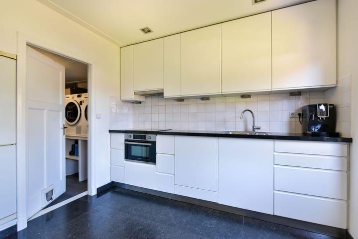 Foto 16 van Johan Messchaertstraat 11