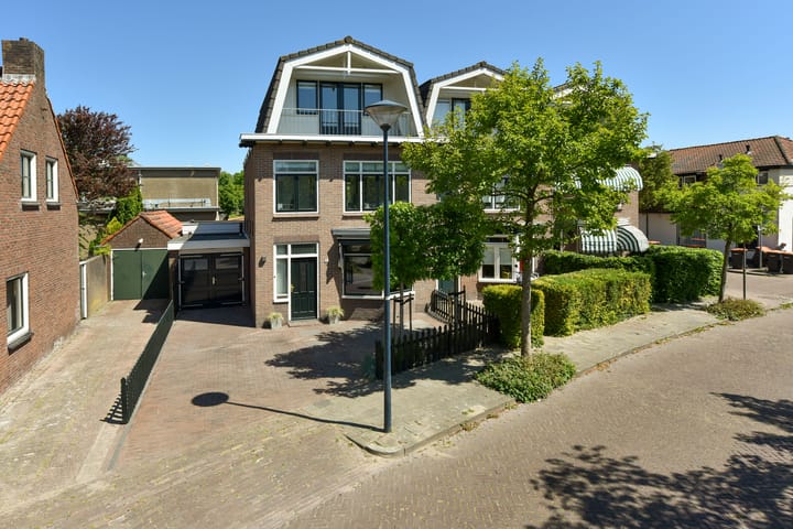 Foto 48 van Johan Messchaertstraat 11