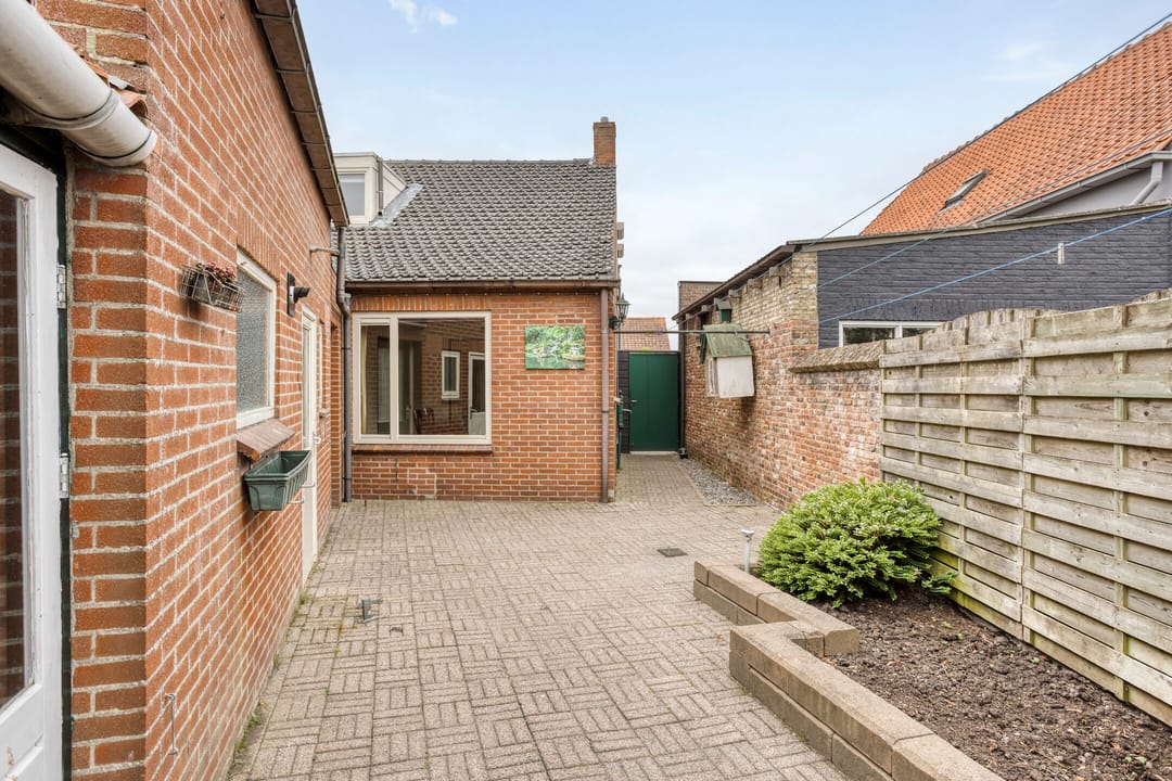 Photo 22 of Bossestraat 94