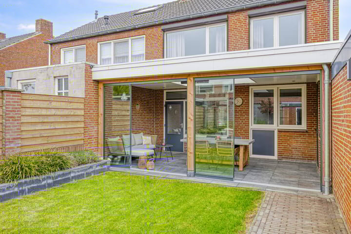 Foto 28 van Monseigneur van Enckevoirtstraat 10