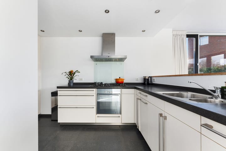 Foto 4 van Spireastraat 4