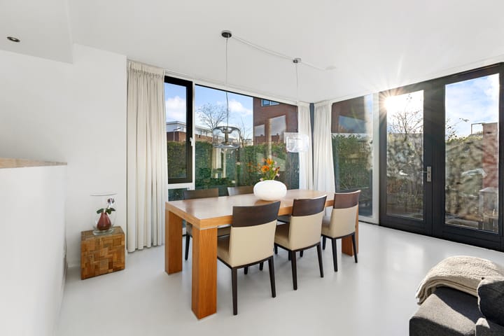 Foto 13 van Spireastraat 4