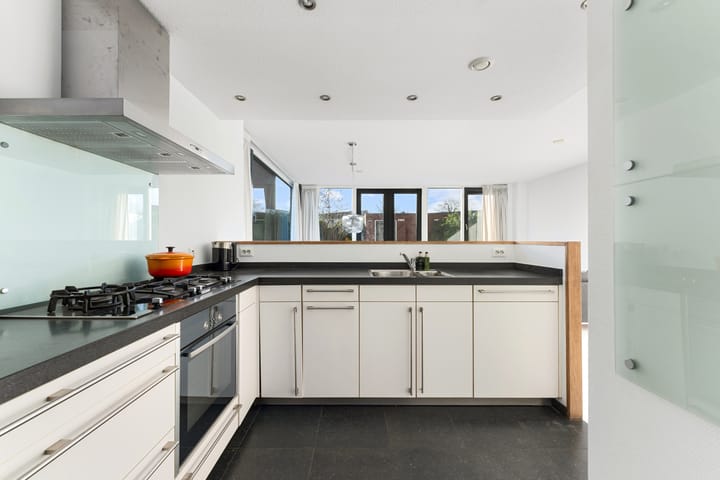 Foto 17 van Spireastraat 4