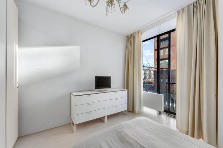 Foto 33 van Spireastraat 4