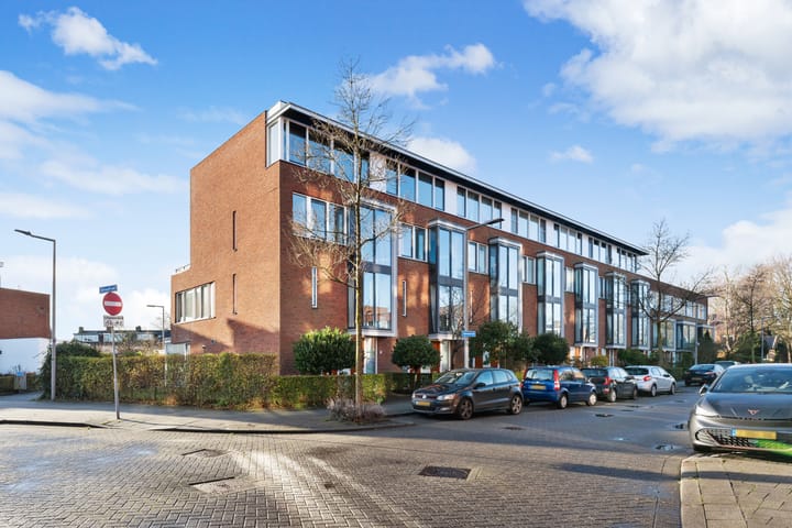 Foto 38 van Spireastraat 4