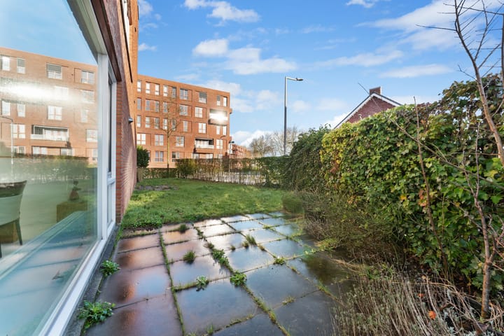 Foto 43 van Spireastraat 4