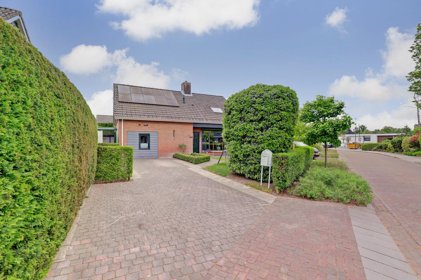 Foto 1 van Van Hoekenstraat 7