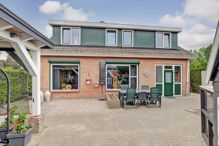 Photo 13 of Van Hoekenstraat 7