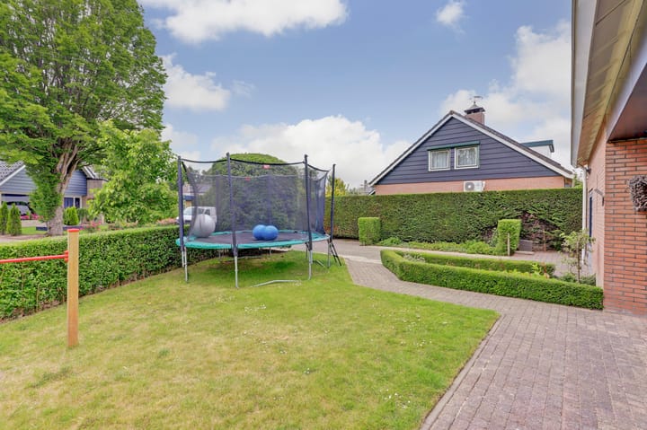 Photo 16 of Van Hoekenstraat 7