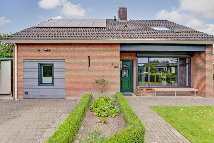 Photo 17 of Van Hoekenstraat 7