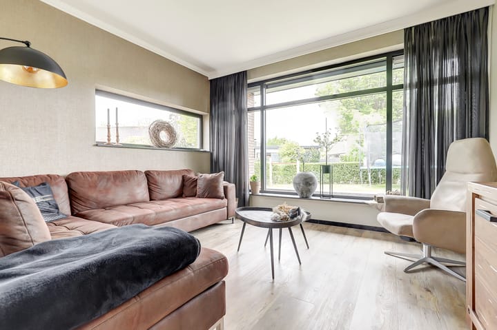 Photo 21 of Van Hoekenstraat 7