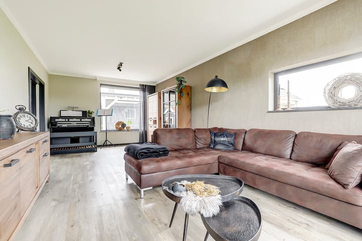 Photo 22 of Van Hoekenstraat 7