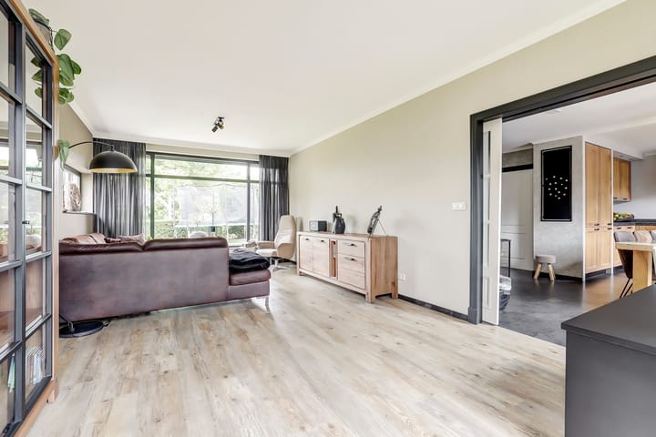 Photo 20 of Van Hoekenstraat 7