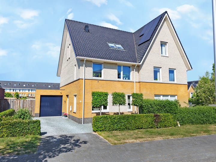 Foto 1 van Straat van Messina 8