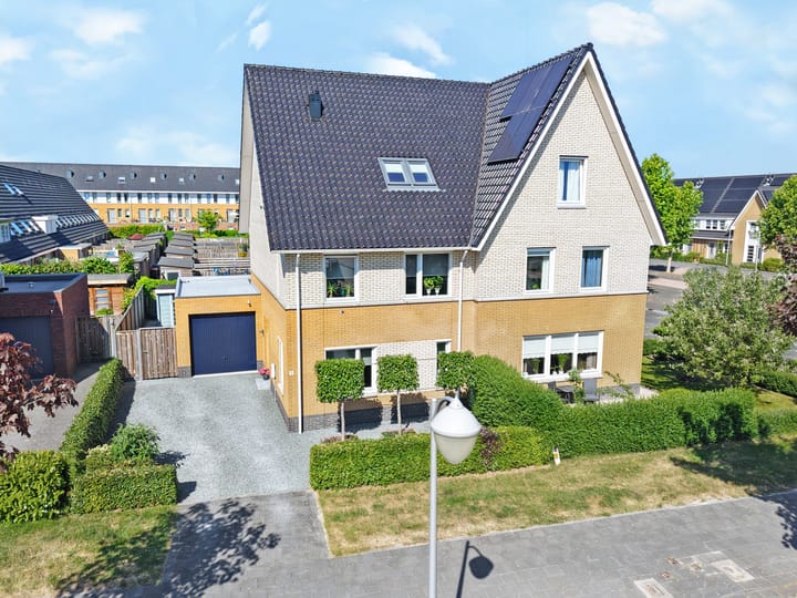 Foto 10 van Straat van Messina 8