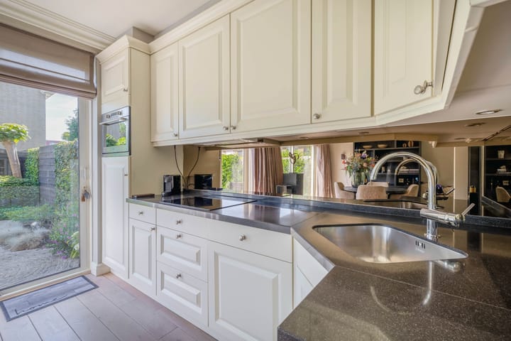 Foto 3 van Dr. J.J.P. Oudsingel 44