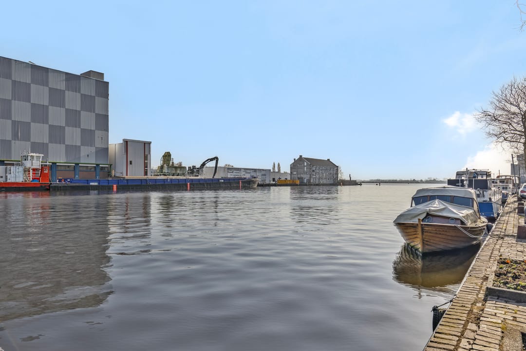 Foto 28 van Zuideinde 17-D