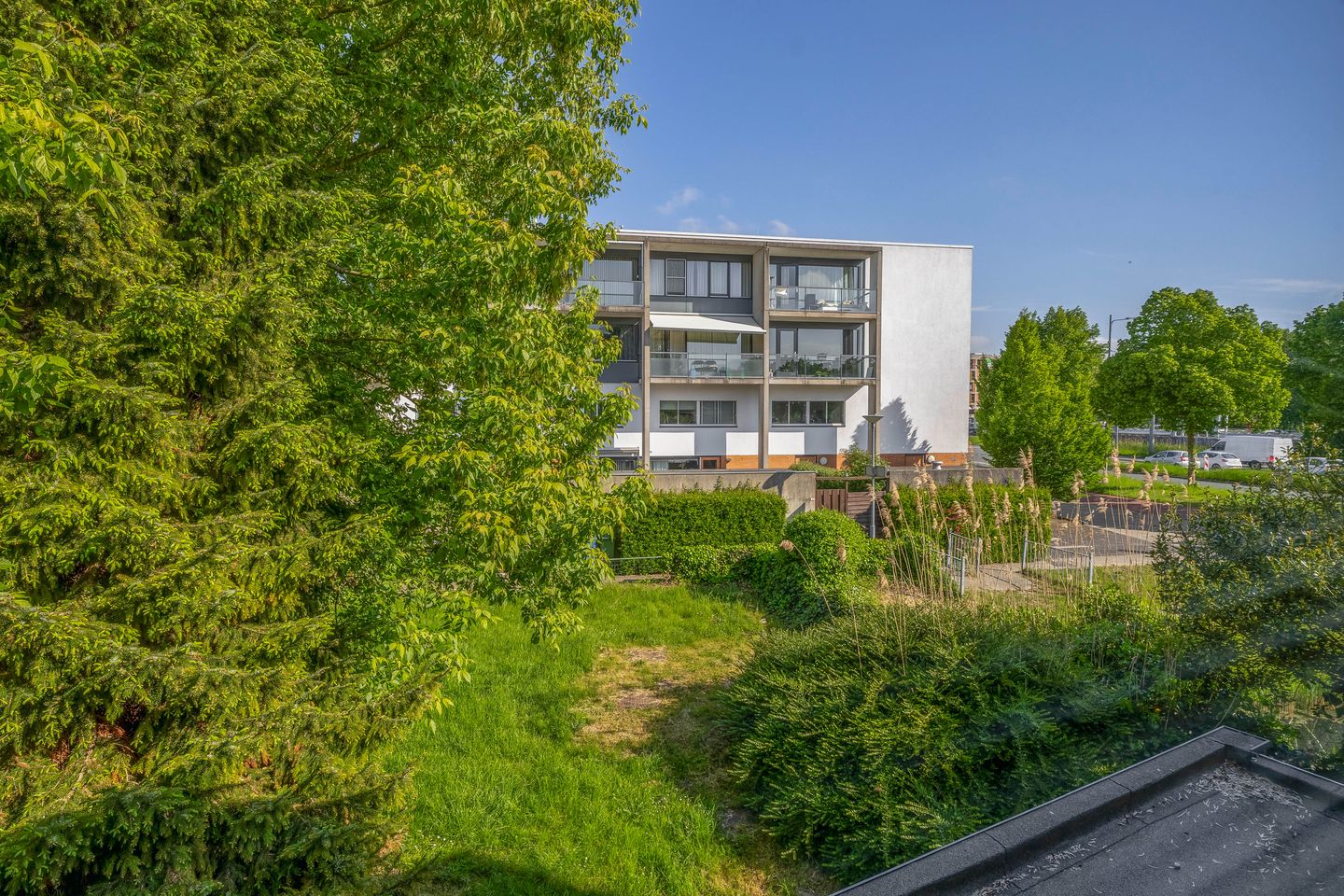 Foto 44 van Marinus Batenburgplein 12