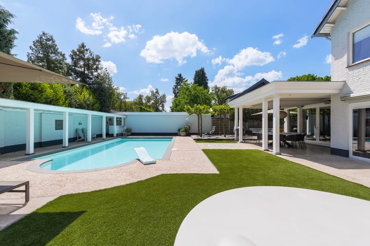 Photo 2 of Massenetlaan 8