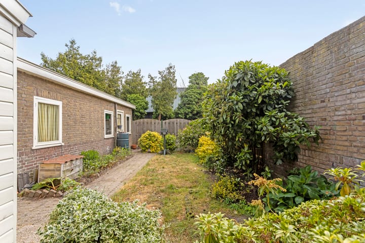 Foto 30 van Kennemerstraatweg 604